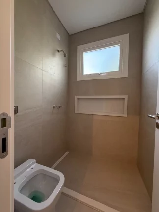 Imagem Casa em Condomínio com 4 quartos em Santa Felicidade