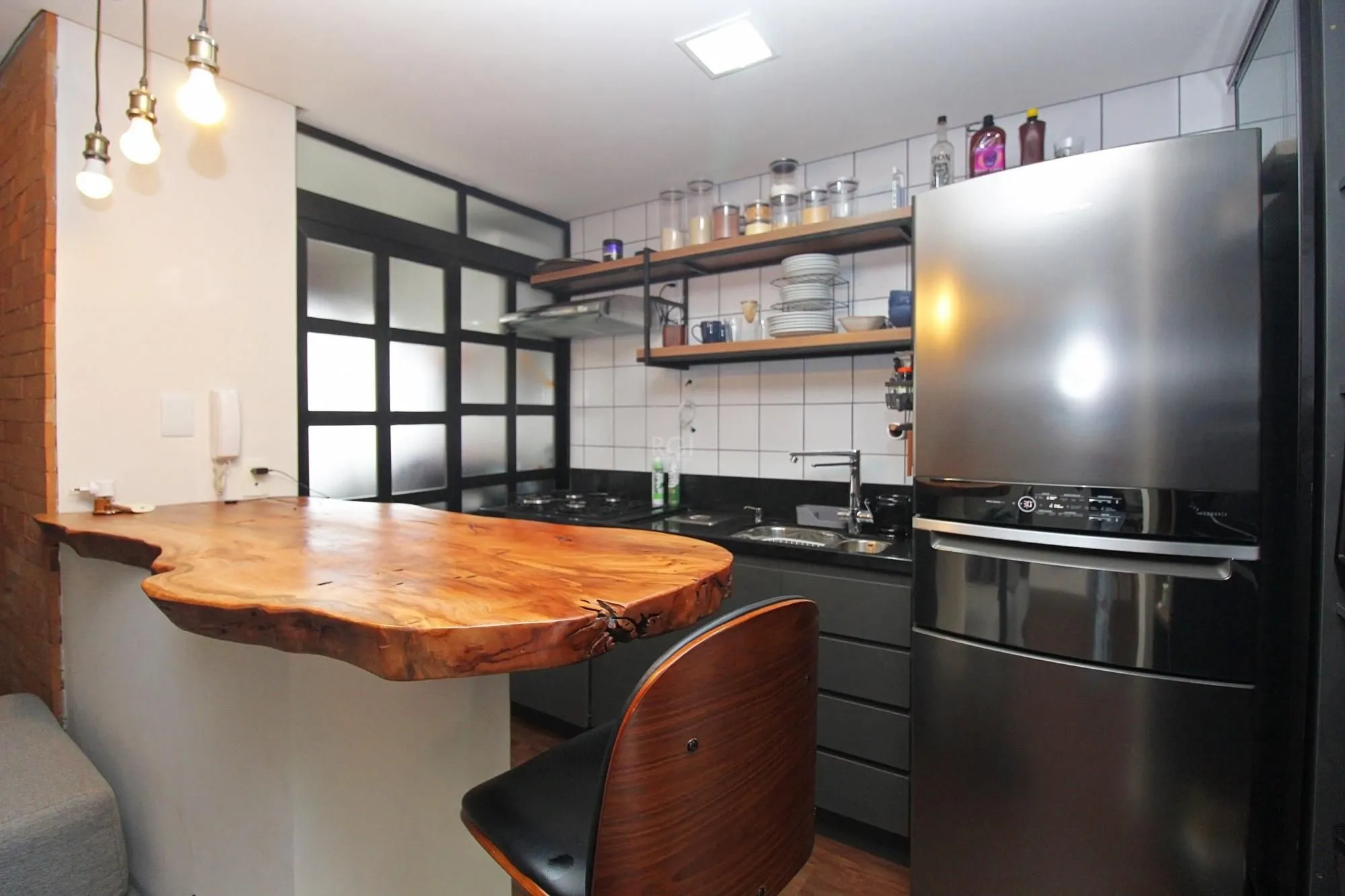 Imagem Apartamento para Venda - 47.91m², 1 dormitório, 1 vaga - Petrópolis