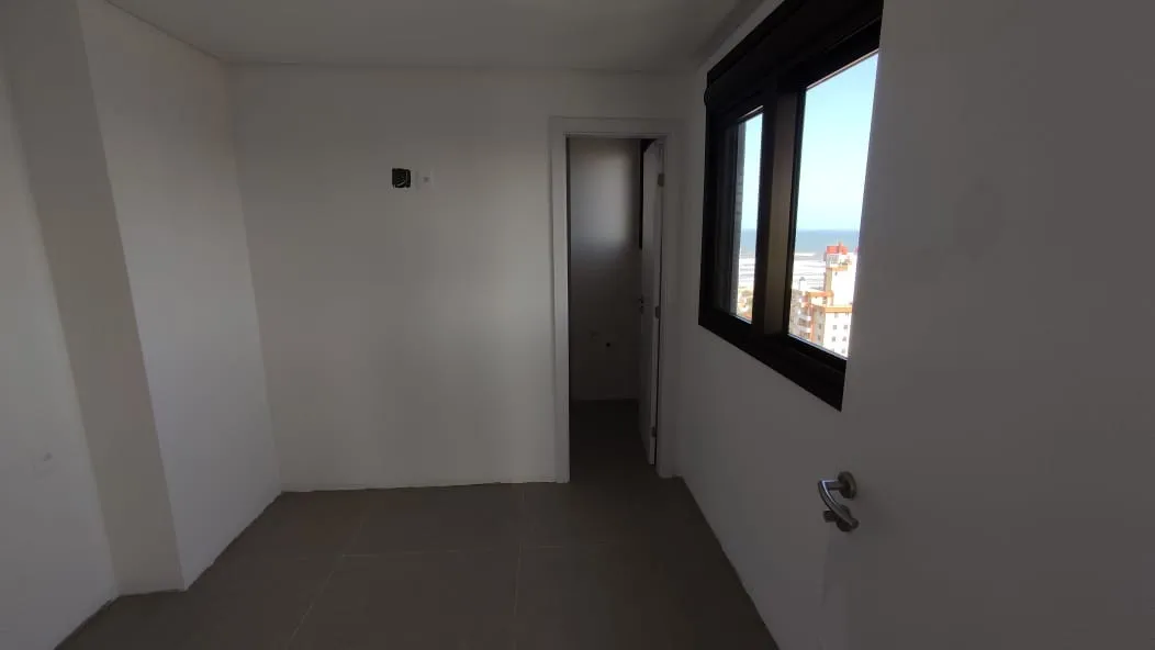 Imagem Cobertura à venda em Torres, Centro, com 3 quartos, 235.3m2