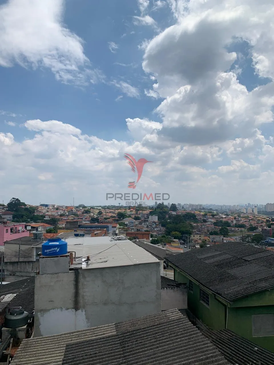 Imagem Vendemos casa de 5 Quartos , 2 Vagas de Garagem,, Quintal,próximo ao metrô em interlagos