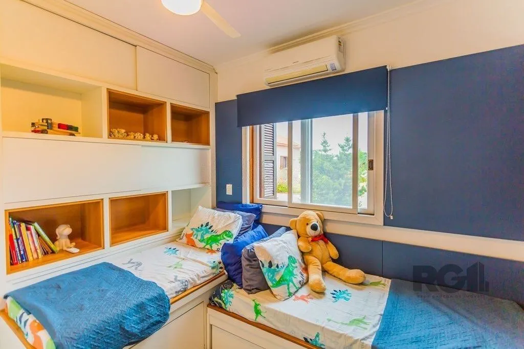 Imagem Casa em condomínio de 155m², 3 dormitórios, 4 vagas no bairro Espírito Santo
