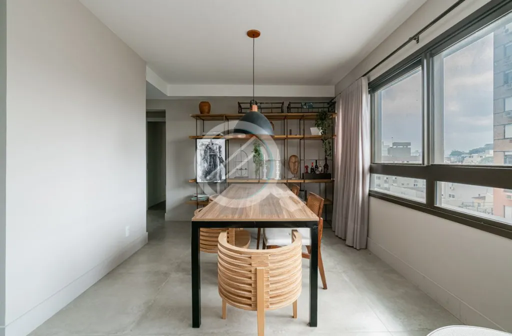 Imagem Apartamento com 3 suítes, 110m²,2 vagas à venda em Porto Alegre, Menino Deus. Unidade decorada co...