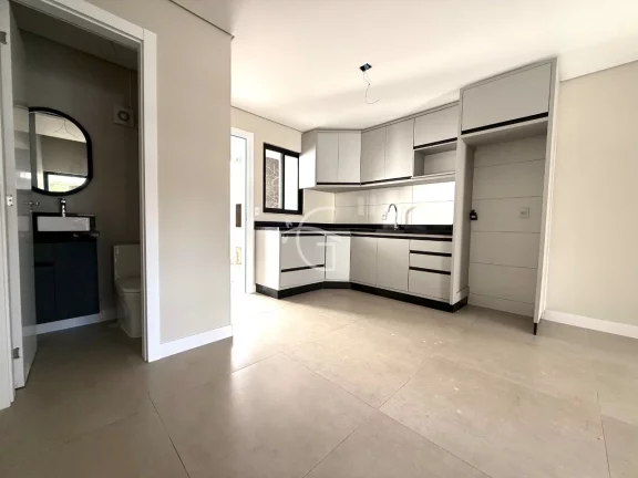 Imagem Casa Geminada à venda no Bairro Santo Antônio, por 650 mil