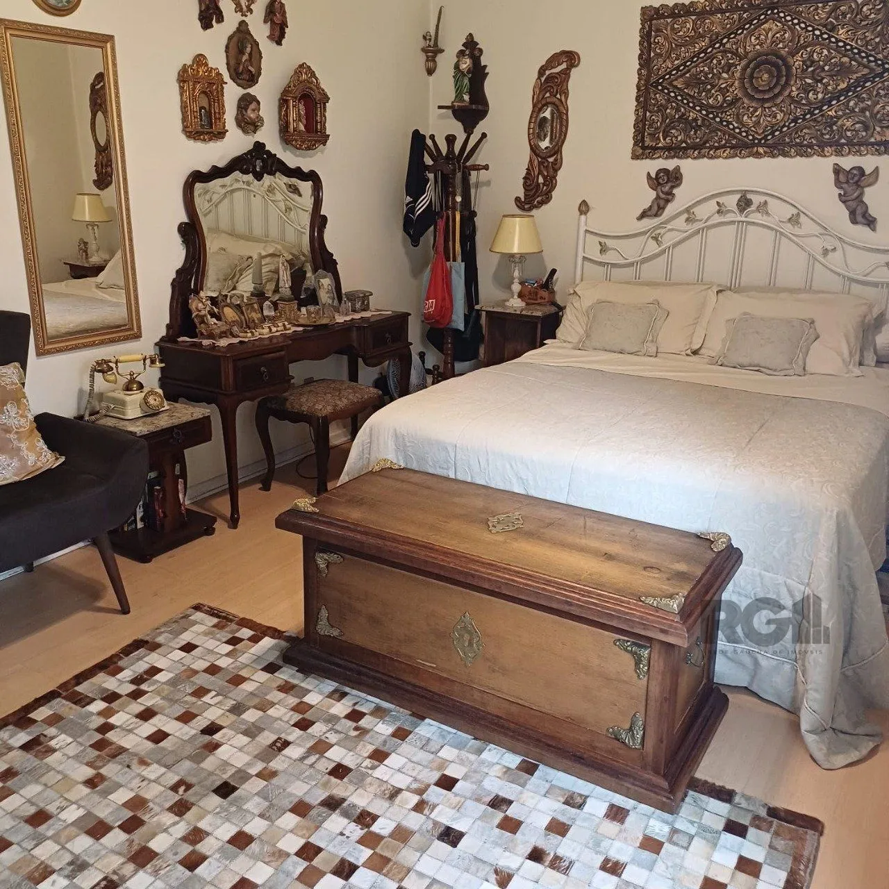 Imagem Apartamento de 3 quartos, localizado no bairro Petrópolis em Porto Alegre/RS.