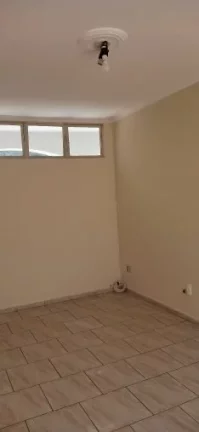 Imagem Casa 3 dormitórios, sendo uma suíte locação para comercial e ou residencial