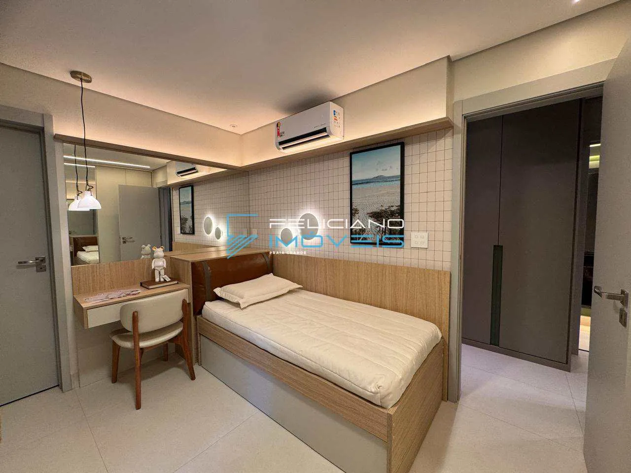 Imagem Apartamento com 2 quartos, Guilhermina, Praia Grande - R$ 1.03 mi, Cod: 6859