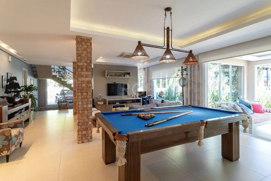 Imagem Casa Condominio para Venda - 588.62m², 4 dormitórios, sendo 4 suites, 5 vagas - Pedra Redonda