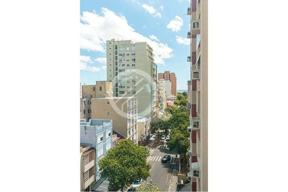Imagem Venha morar em uma cobertura deslumbrante à venda no coração do Centro Histórico de Porto Alegre...