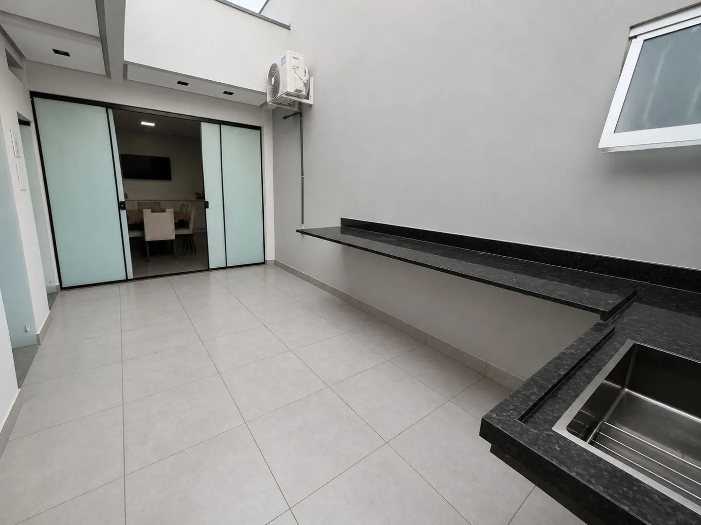 Imagem Casa com 3 dormitórios à venda, 160 m² por R$ 550.000,00 - Residencial Barreiro - Patos de Minas/MG