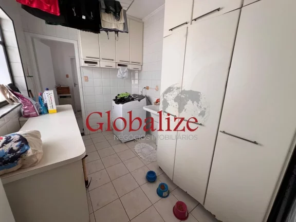 Imagem Sobrado com 3 dormitórios sendo 1 suíte, churrasqueira, sacada e 3 vagas no bairro do Embaré em santos por R$ 1.100.000,00