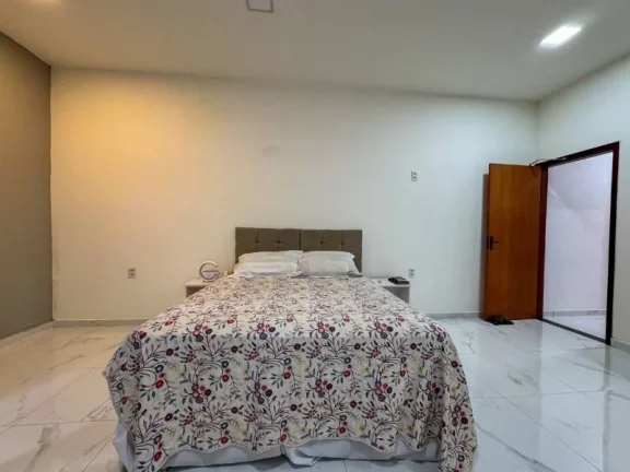 Imagem Casa em Alto Padrão, no condomínio Reserva do Parque , com 3 suítes, semi-mobiliada, climatizada e piscina , aceita financiamento bancário