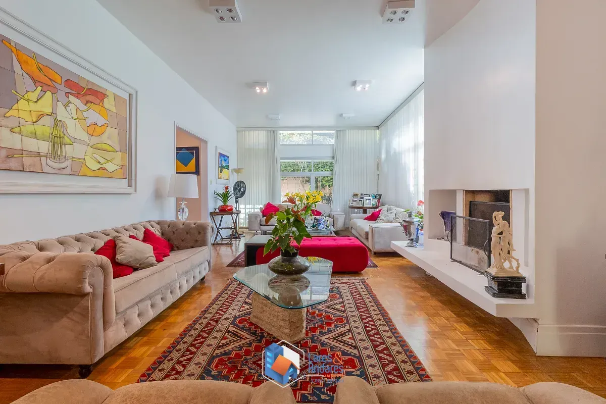 Foto do imóvel Casa para venda em Pacaembu com 5 quartos, sendo 3 suítes, 600m² em Rua Doutor Manoel Maria Tourinho