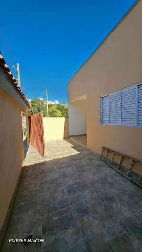 Imagem Casa a venda com 3 quartos no Bairro Aparecida em Poços de Caldas - MG