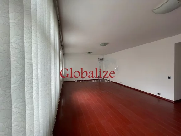 Imagem APARTAMENTO À VENDA CONDOMÍNIO FRENTE AO MAR NO GONZAGA COM 2 DORMITÓRIOS, SALA, WC, COZINHA, ÀREA DE SERVIÇO, D. EMPREGADA COMPLETA POR R$900.000,00