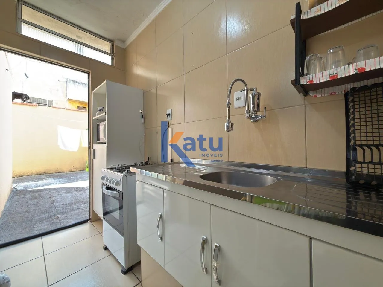 Imagem CASA PARA VENDA NO BAIRRO ELOY CHAVES EM JUNDIAÍ/SP

O imóvel possui 01 sala de estar equipada com...