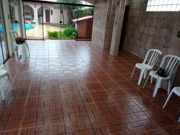Imagem Casa com 5 dormitórios para alugar, 525 m² por R$ 7.900,80/mês - Caxangá - Suzano/SP