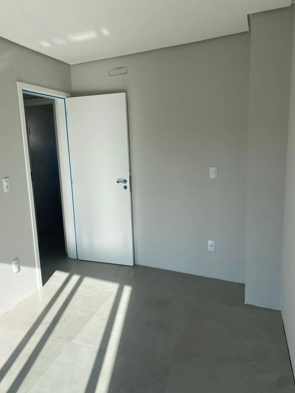 Imagem Casa com 03 quartos, sendo 01 suíte na Praia da Cal