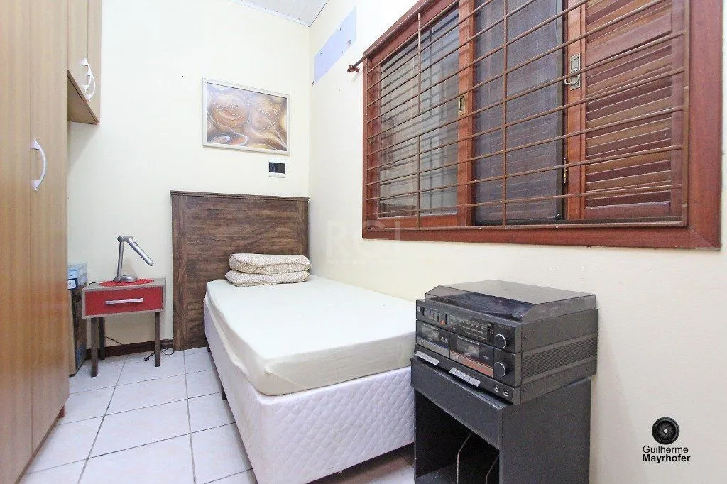 Imagem Casa para Venda - 150m², 2 dormitórios, 2 vagas - Nonoai