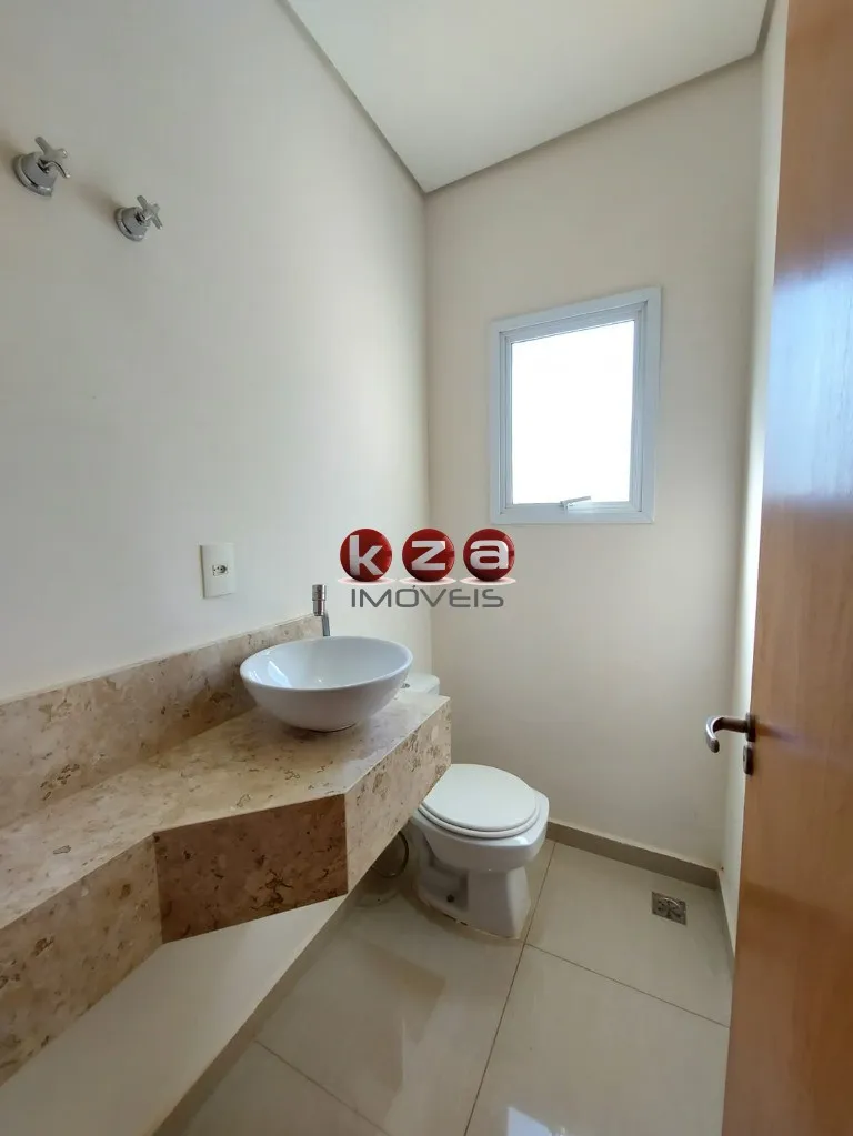 Imagem Venda ou aluguel. Condomínio em Valinhos-SP: Casa com 3 Suítes, 2 Salas e 220m² de Área Privativa!