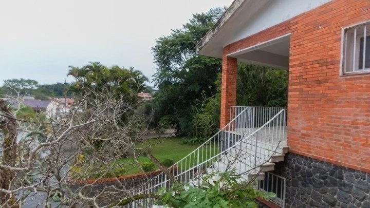 Imagem Casa, 1873 M² para Comprar com 4 Dormitórios e 6 Vagas Estacionamento