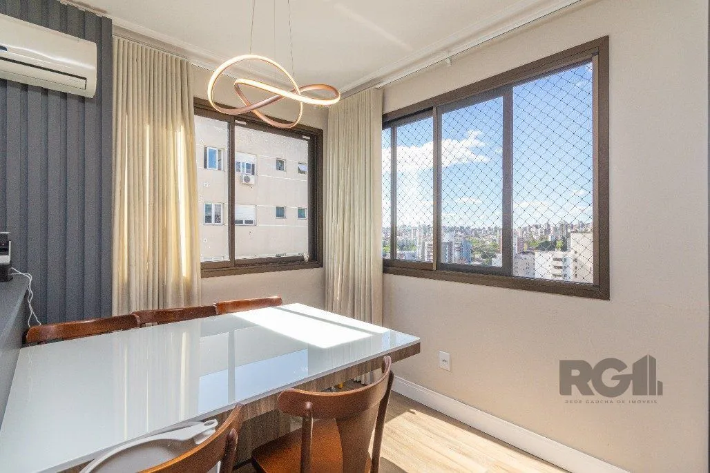 Imagem Apto 3 dormitórios, transformado em 2 com suíte e closet enorme, 2 vagas de garagem no jardim botânico