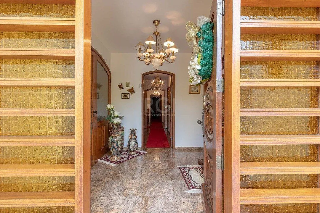 Imagem Casa para Venda - 725m², 4 dormitórios, sendo 1 suites, 4 vagas - Vila Assunção
