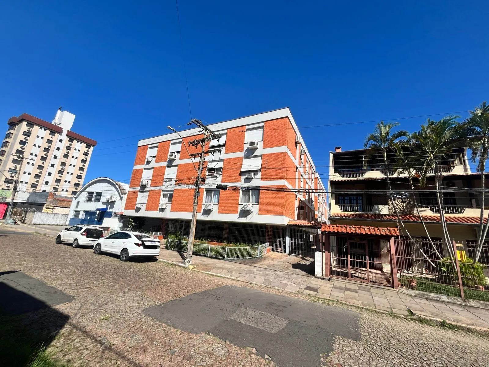 Imagem 02 dorm, 73 m², sol da tarde, com vaga, dep e banho aux, no Passo da Areia