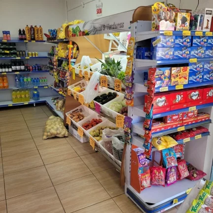 Imagem Ponto Comercial para Venda em Concórdia, Poente do Sol, 1 banheiro, 1 vaga