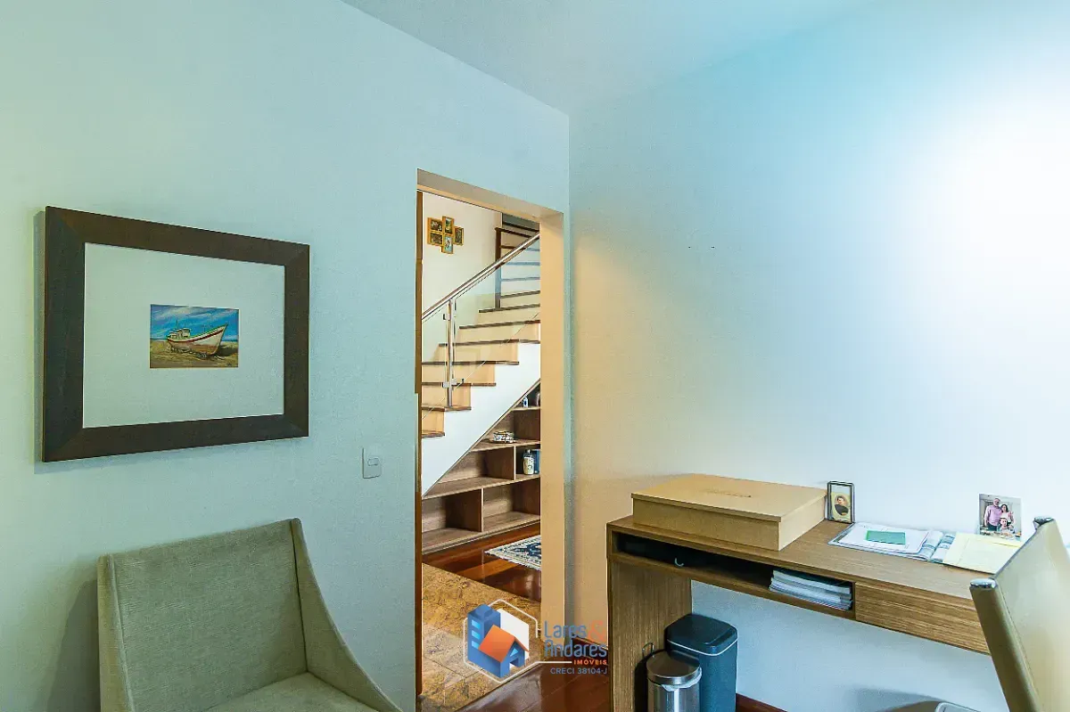Imagem Duplex para venda em Vila Suzana com 4 quartos, sendo 2 suítes, 308m²