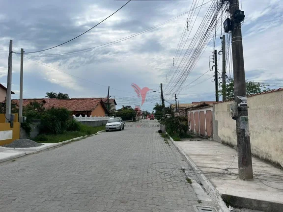 Imagem Casa com Piscina em Condomínio - R$ 350.000!