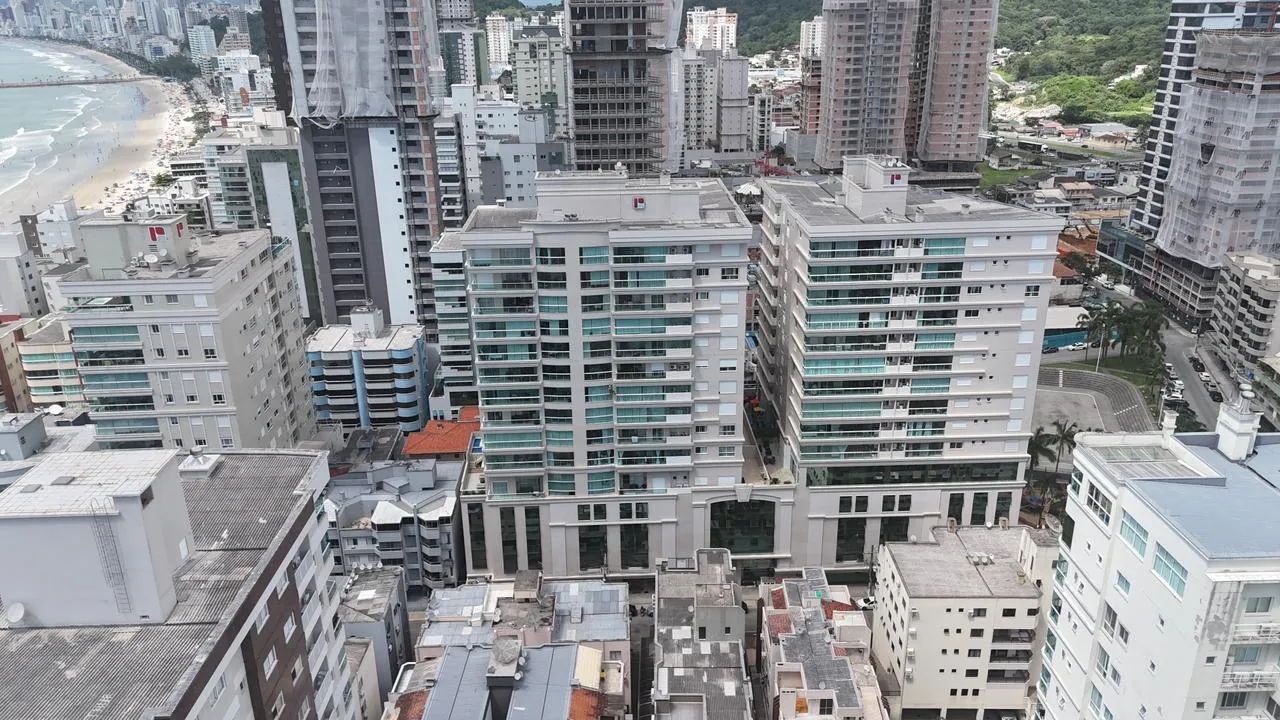 Imagem Apartamento com vista para o mar à venda com 209m2 por R$ 4.200.000,00
