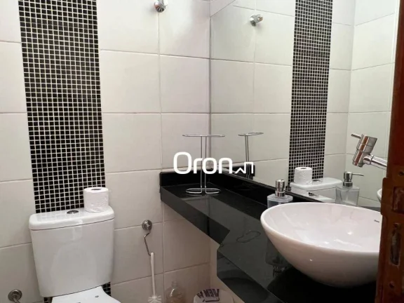 Imagem Sobrado com 3 dormitórios à venda, 150 m² por R$ 1.200.000,00 - Village Veneza - Goiânia/GO
