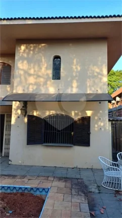 Imagem Sobrado à venda ou para alugar com 5 quartos, sendo 1 suíte, em Alto de Pinheiros, São Paulo - SP