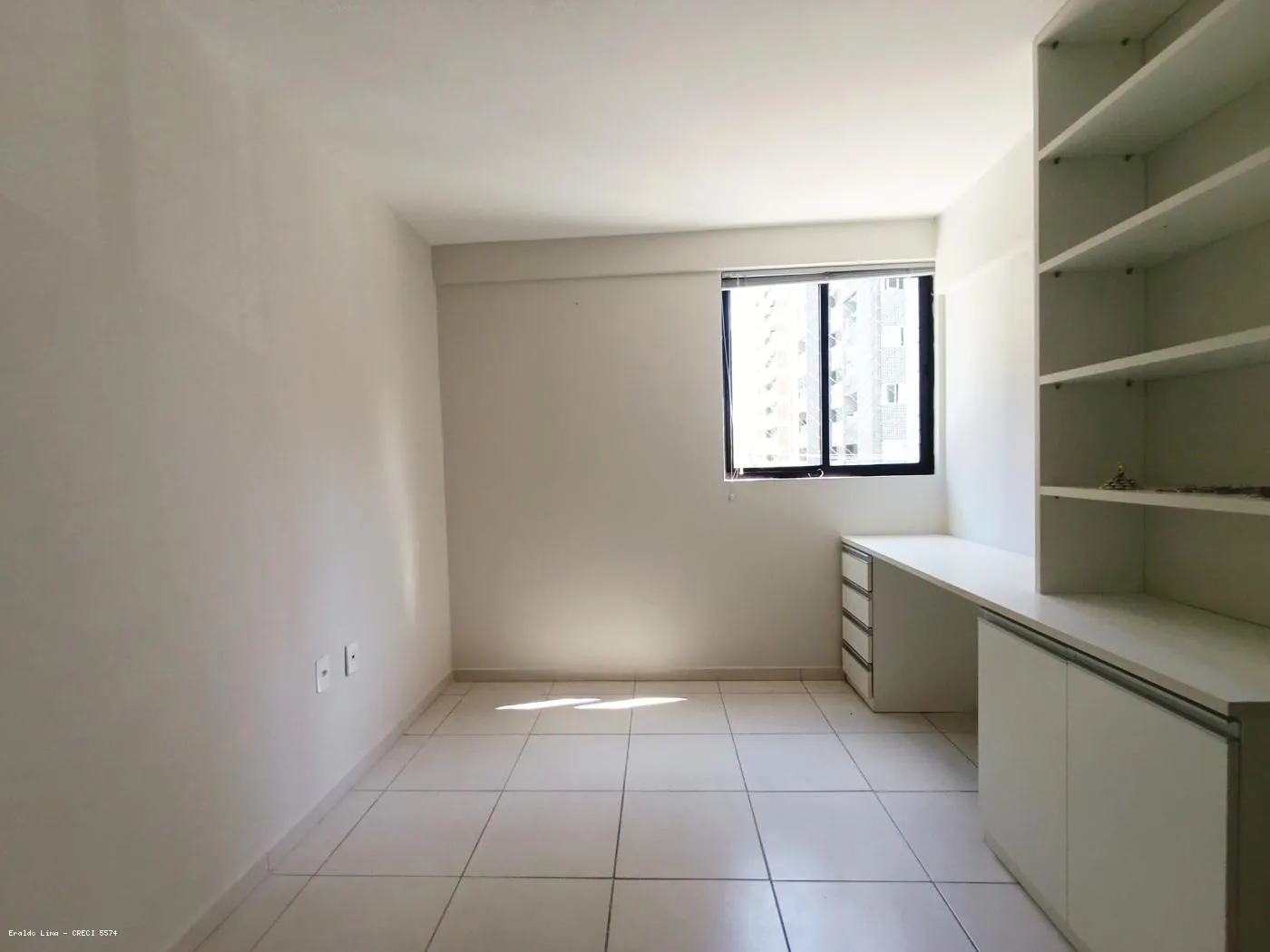 Imagem Apartamento para Venda em Maceió, Jatiúca, 3 dormitórios, 1 suíte, 3 banheiros, 2 vagas