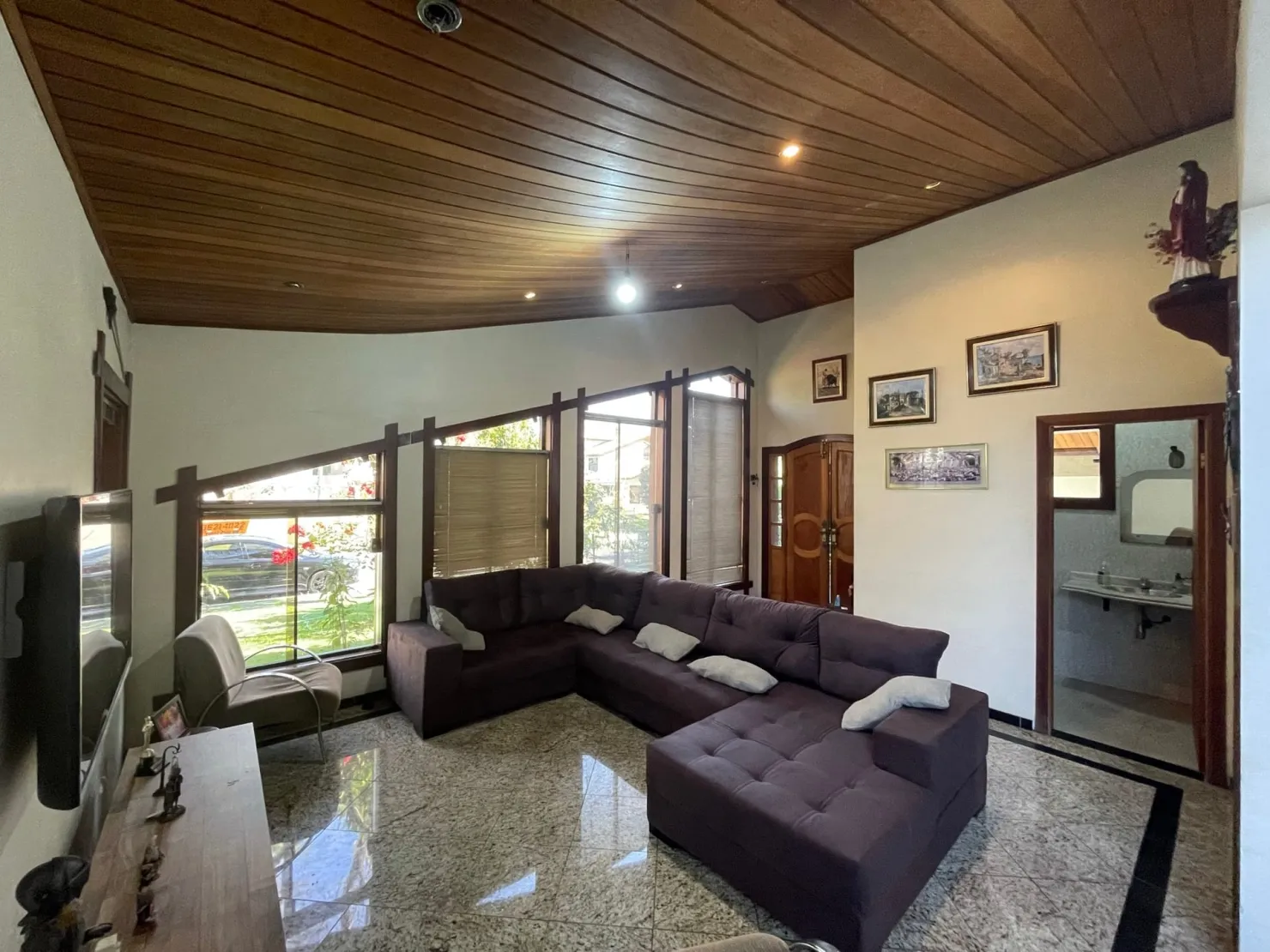 Imagem Casa à venda 6 Quartos, 2 Suites, 6 Vagas, 418M², Taubaté Village, Taubaté - SP | Condominio Taubaté Village