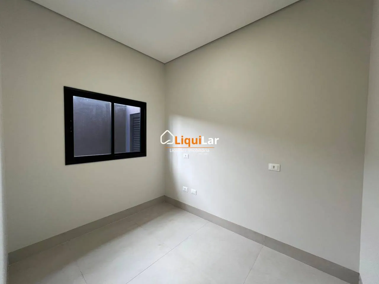 Imagem Alphaville 4 | Casa Térrea com Escritório, Cozinha Separada e Piscina Aquecida