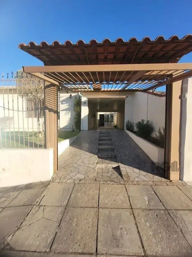 Imagem CASA 3 QUARTOS COM SUÍTE EM EXCELENTE LOCALIZAÇÃO EM SAPUCAIA DO SUL.