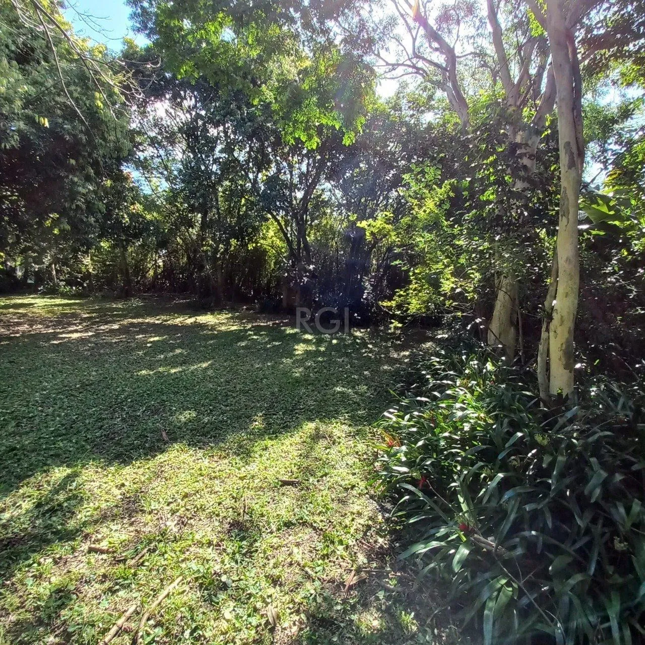 Imagem Terreno para Venda - 0m², 0 dormitórios, Belém Novo, Porto Alegre