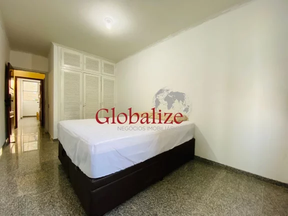Imagem Lindo apartamento com 2 dormitórios no José Menino na quadra da praia no primeiro andar por R$ 586.000,00.