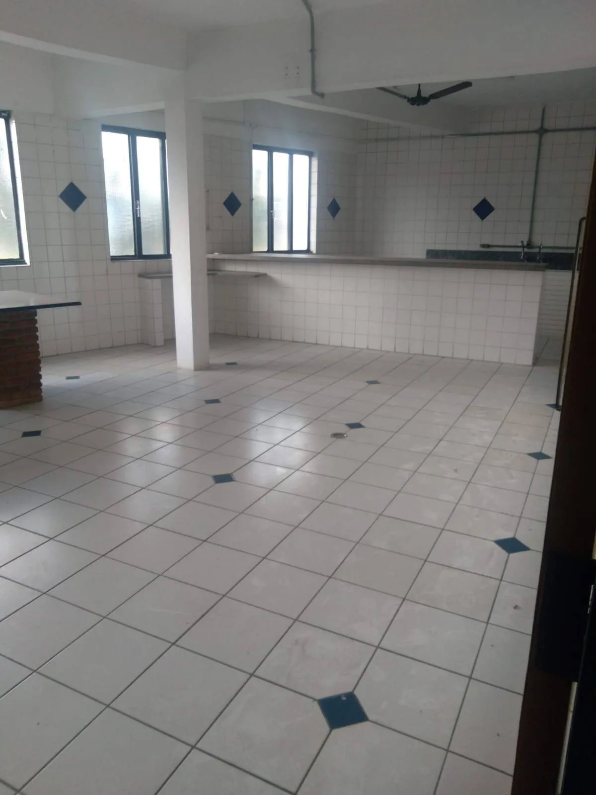 Imagem Galpão Comercial de Alto Padrão Próximo à Estação de Trem e Rodovias em Barueri