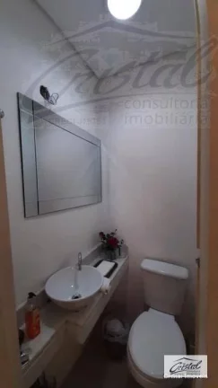 Imagem Excelente casa no miolo da Granja Viana!