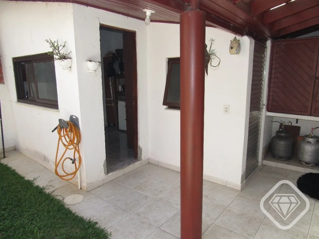 Imagem Mais que uma casa, um clube completo para sua família viver melhor.

Viver em um condomínio com es...