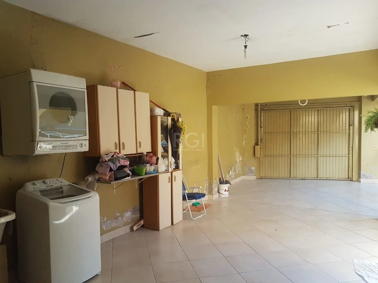 Imagem Casa para Venda - 300m², 4 dormitórios, sendo 1 suites, 2 vagas - Glória