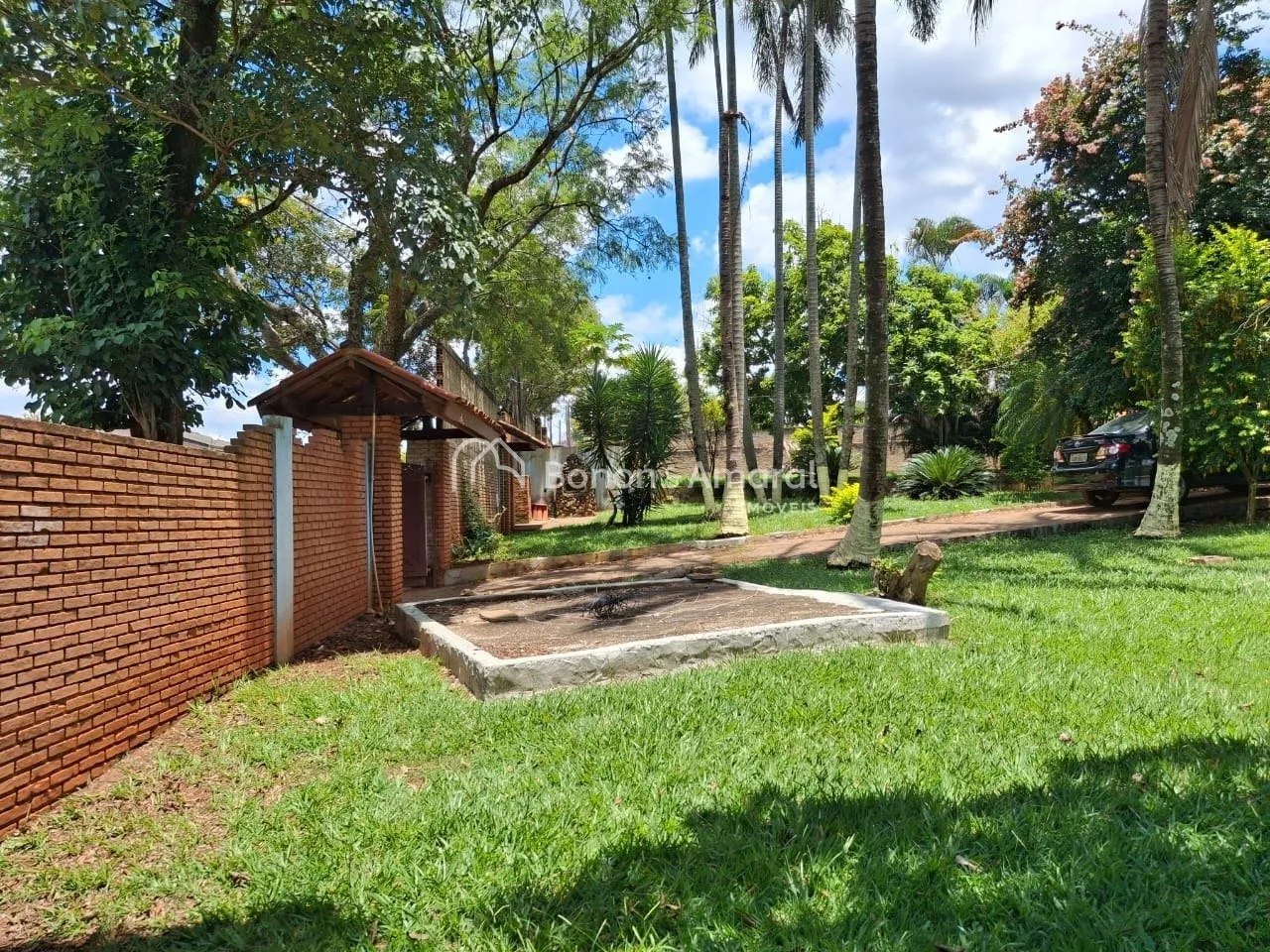 Imagem Espaço amplo com duas casas e lazer completo