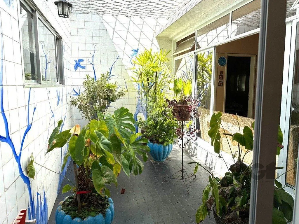 Imagem Casa 3 dormitórios no Bairro Glória, próxima a Prof. Oscar Pereira.