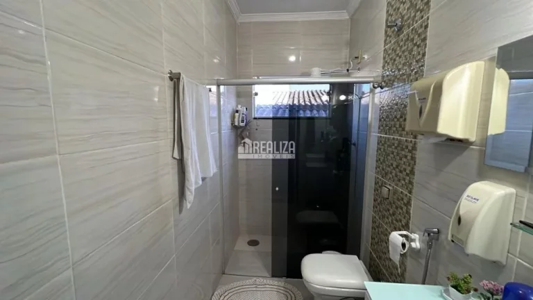 Imagem Casa à venda no bairro São Benedito em Uberaba | 3 dormitórios, suíte, churrasqueira e quintal