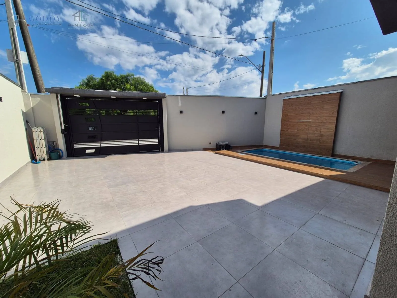 Imagem Conforto e Estilo: Casa Térrea com Piscina no Flamboyant
