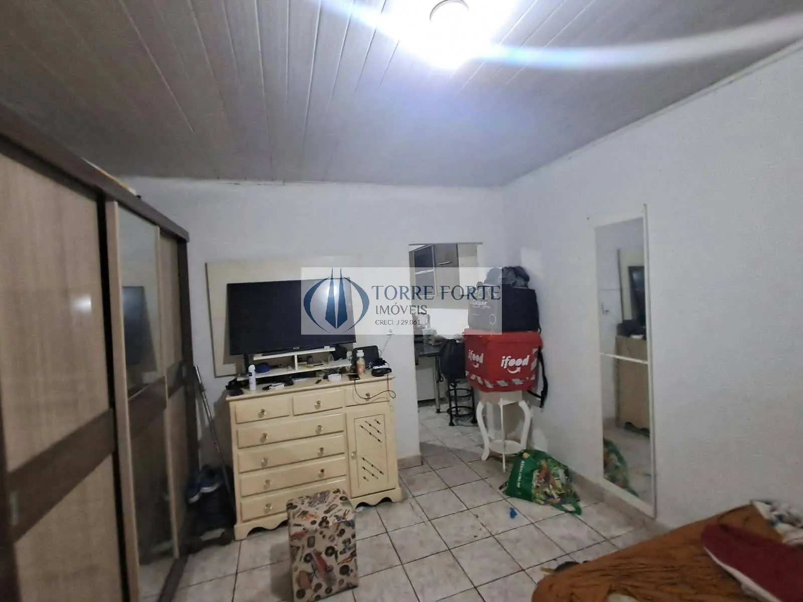Imagem Terreno com 2 casas