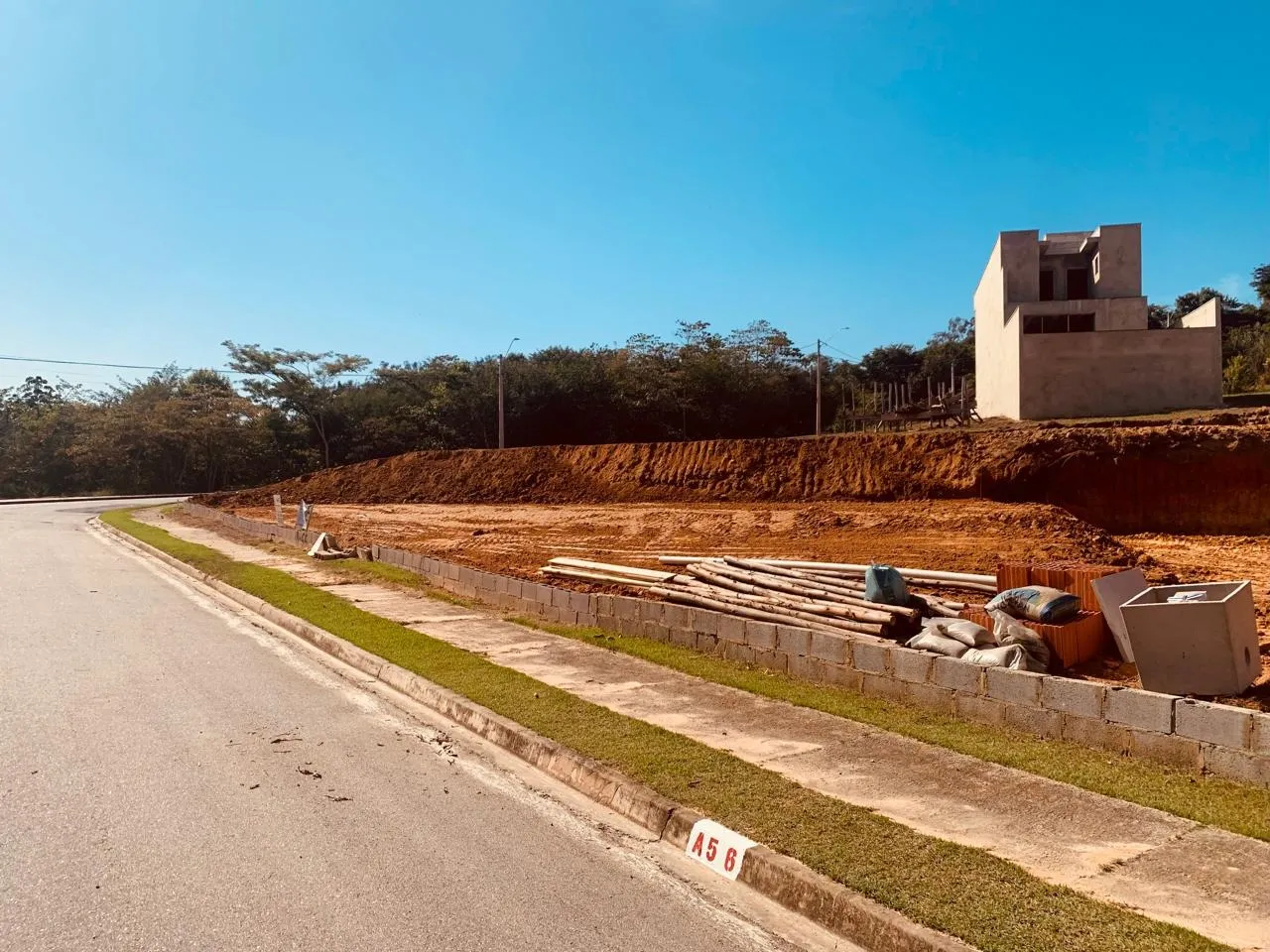 Imagem TERRENO EM CONDOMÍNIO DE ALTO PADRÃO - RESIDENCIAL HELENA MARIA - WANEL VILLE