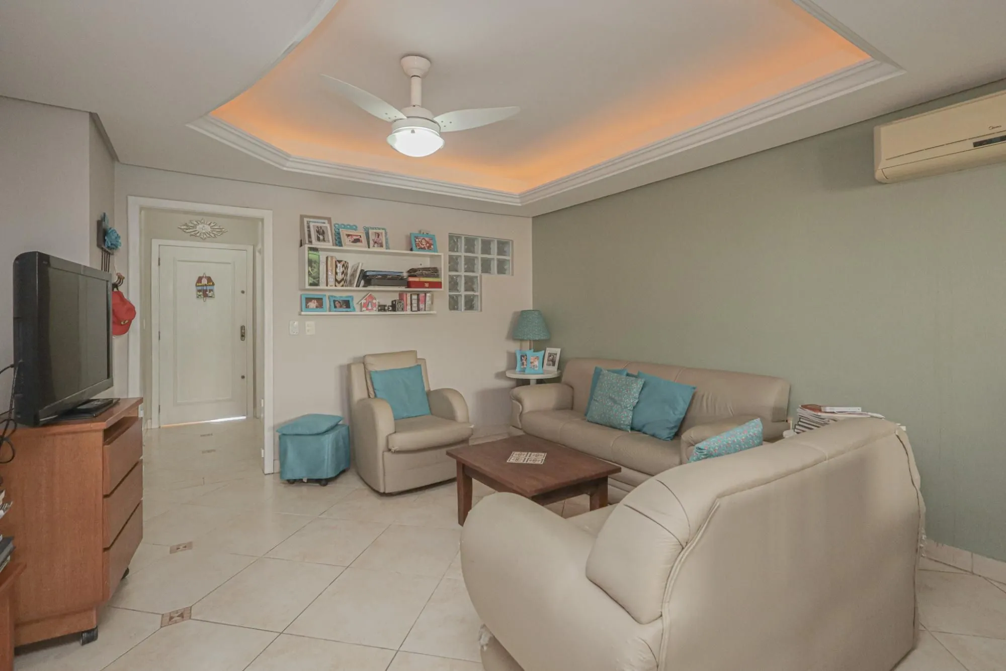 Imagem Residência de luxo ! Impecável.. 04 dormitórios , piscina / estuda dação